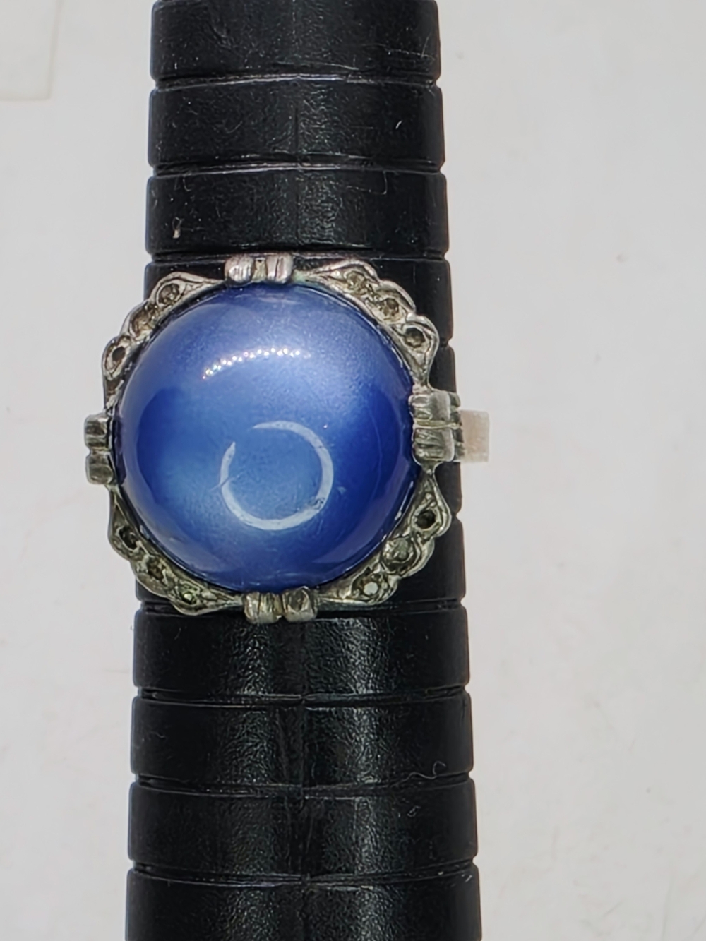 Vintage Uncas Blue Cat's Eye Cabachon 3d Round Silver Tone Adjustable Dome Ring